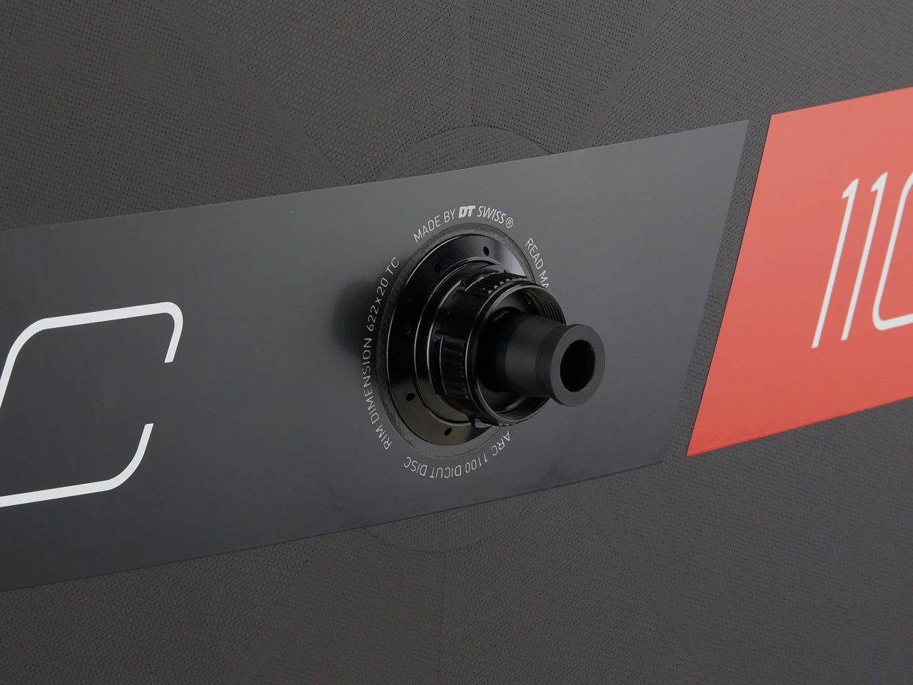 Dt-swiss Set De Roues En Carbone ARC 1100 DICUT 50/Pleine Disc Center Lock 28" – Image 8